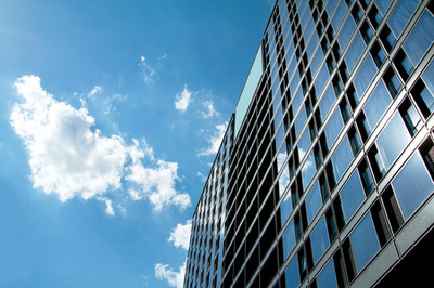 企業建設金融摩天大樓